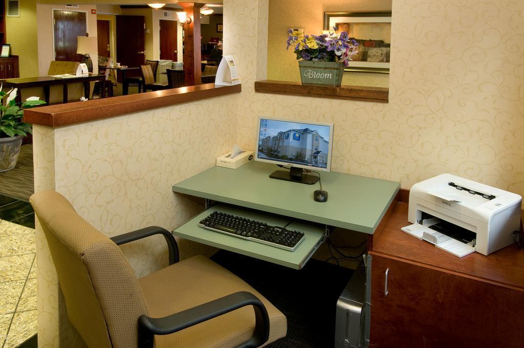 Spark By Hilton Sterling Dulles Airport Exterior foto