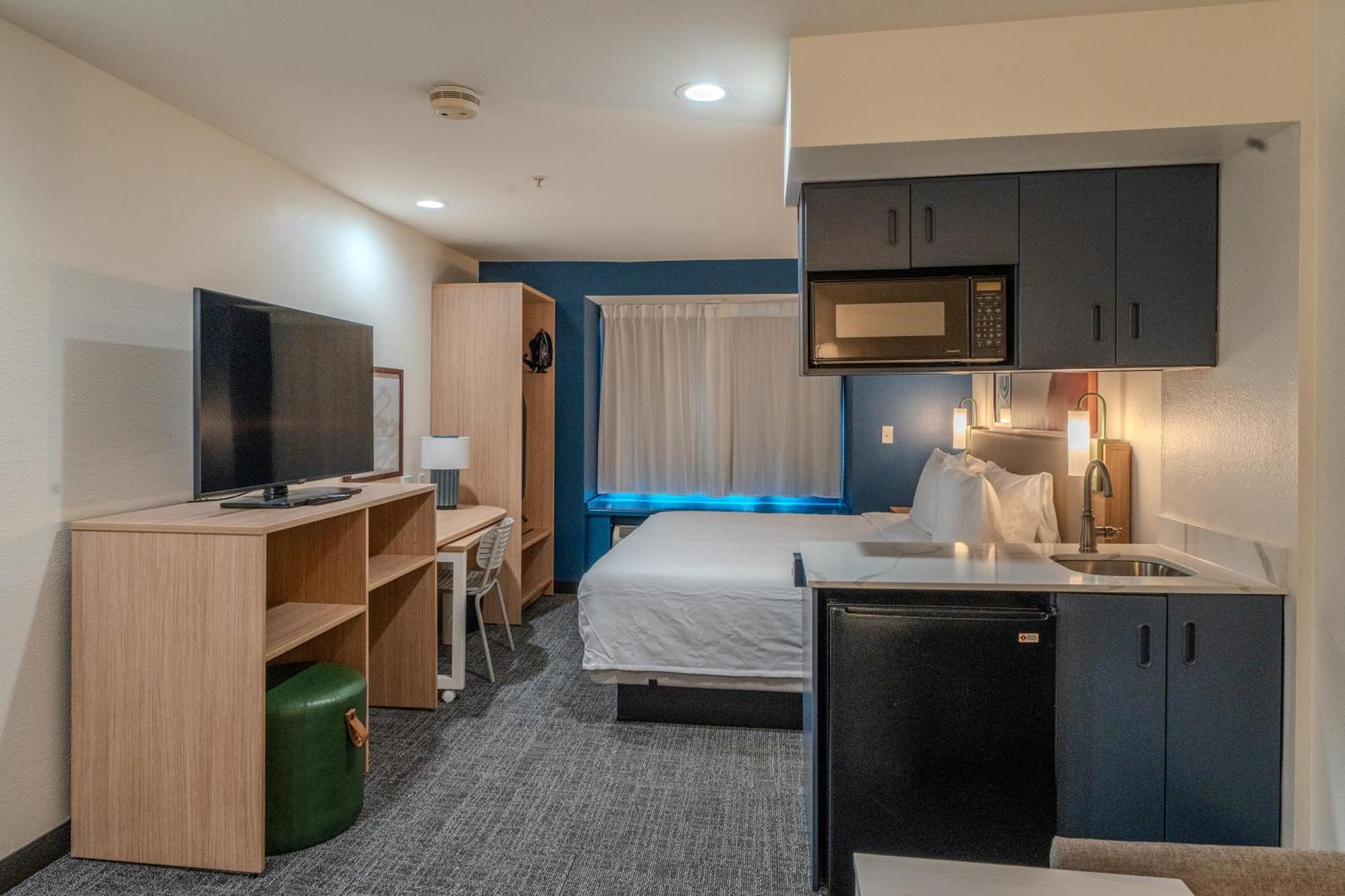 Spark By Hilton Sterling Dulles Airport Exterior foto