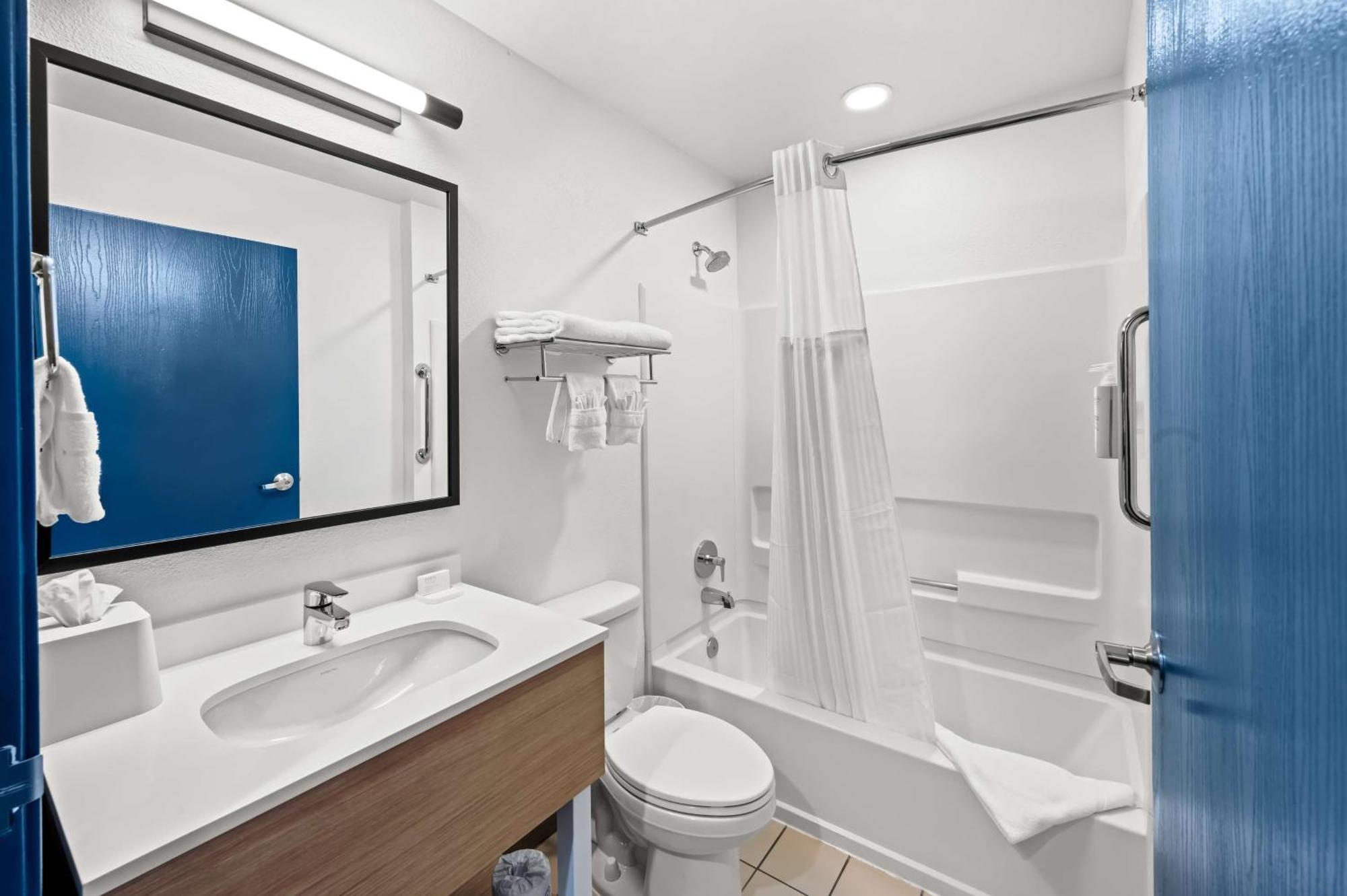 Spark By Hilton Sterling Dulles Airport Exterior foto