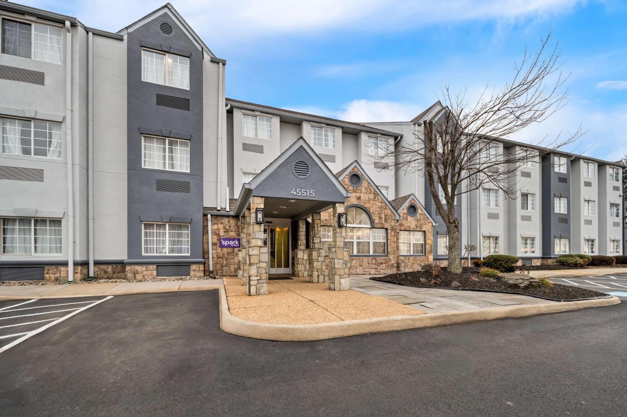 Spark By Hilton Sterling Dulles Airport Exterior foto