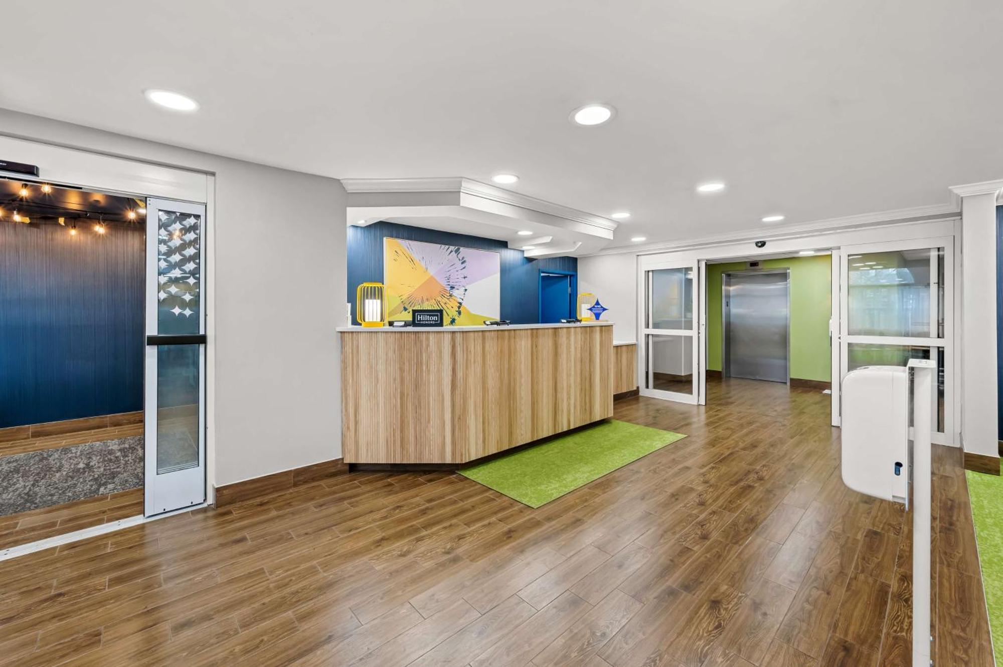 Spark By Hilton Sterling Dulles Airport Exterior foto